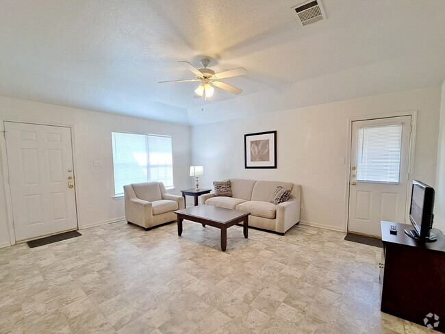 Living Room 2 - 1625 Yuma Trl