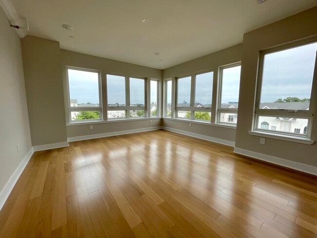 Building Photo - 3202 Capri Dr
