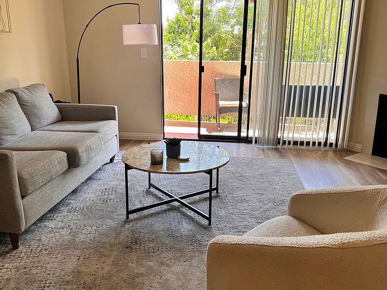 Photo - 2425 Purdue Ave (Los Angeles, CA)