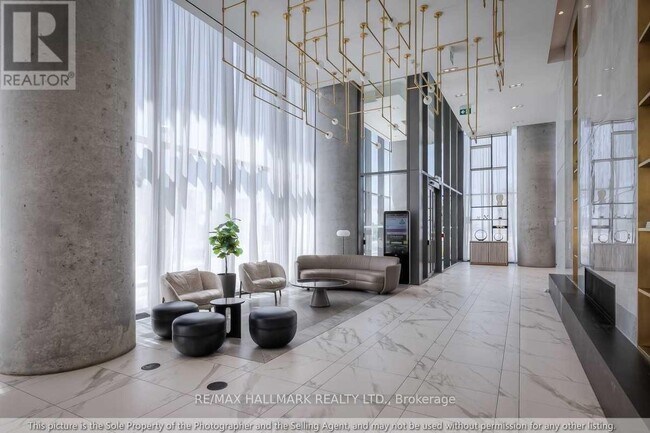 Building Photo - 5 Buttermill Ave.