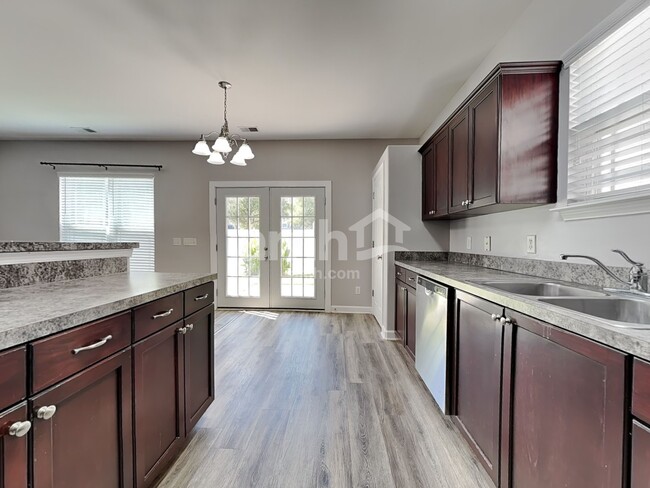 Building Photo - 15 Summer Hill Ct