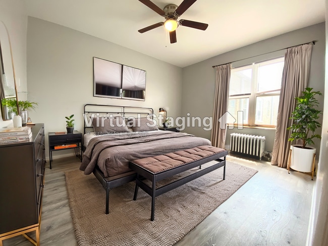 Interior Photo - 4756 N. Maplewood Ave.