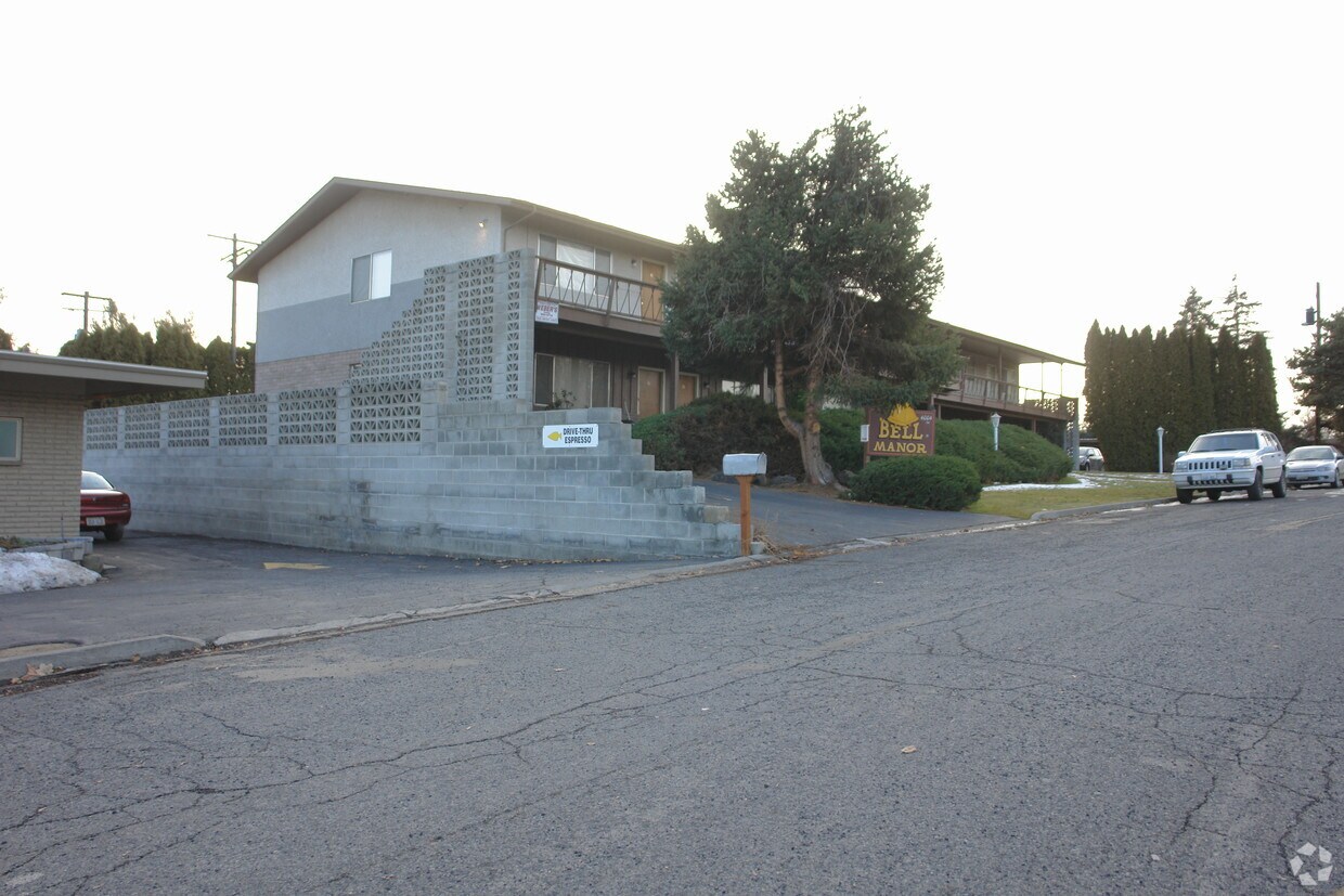 Building Photo - 4004 Bell Ave