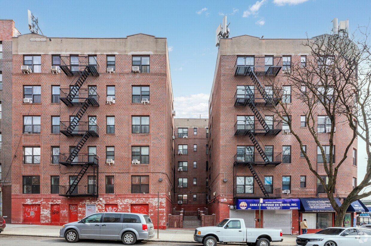 Building Photo - 1025 Leggett Ave