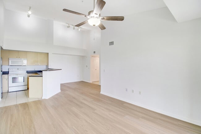 Foto del edificio - 4151 San Marino Blvd