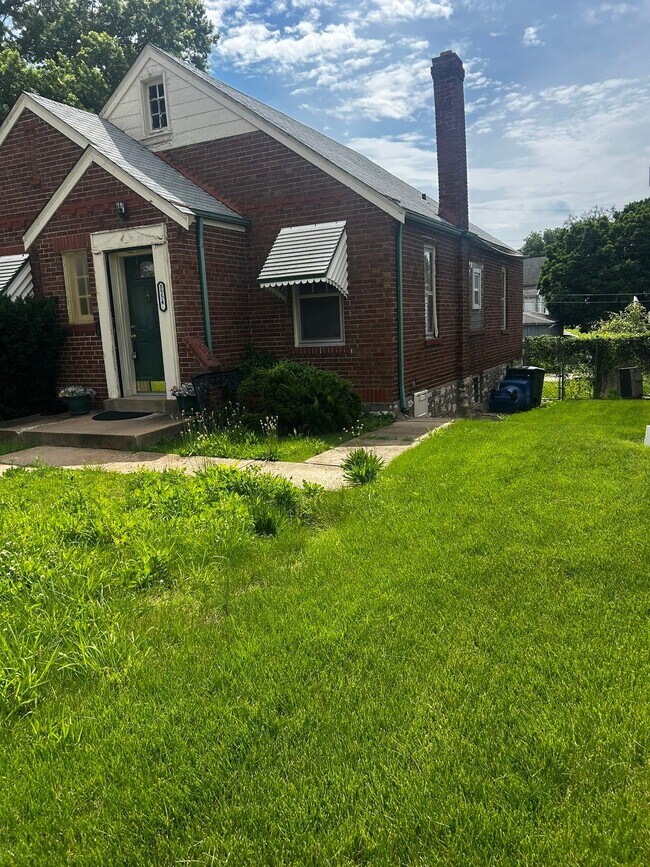 Foto del edificio - 8554 Oriole Ave