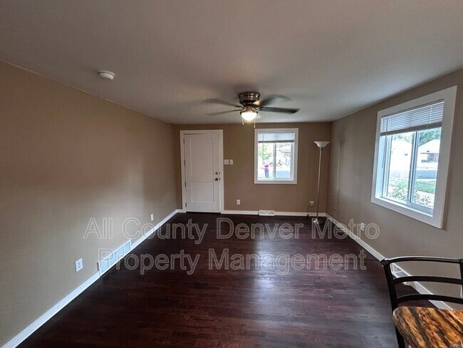 Foto del edificio - 6915 W 55th Pl