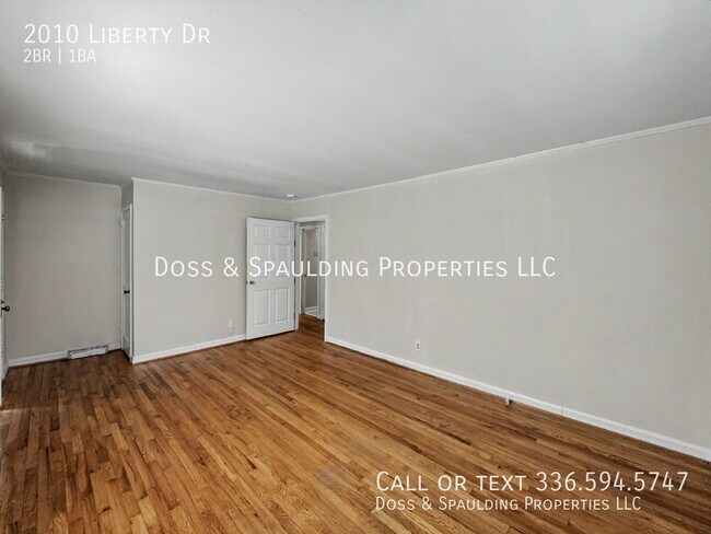Foto del edificio - 2010 Liberty Dr
