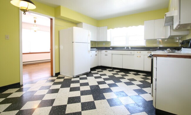 Foto del edificio - 313 W Burke St