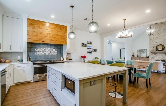 Foto del edificio - 4/3/2 In Kelsey Park!