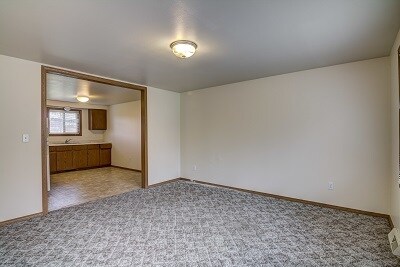 Building Photo - 602 Steven Ave