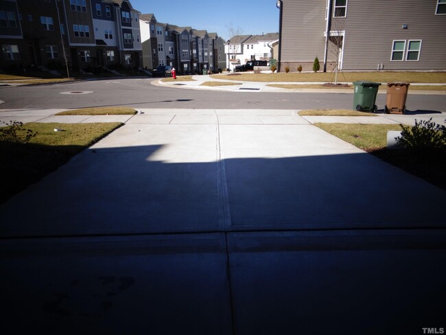Building Photo - 124 Ashlar Ct