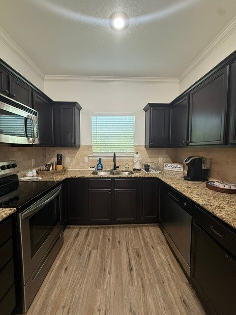 Foto del edificio - 10507 Quinton Ave