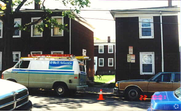 Primary Photo - 138-140 Spring St