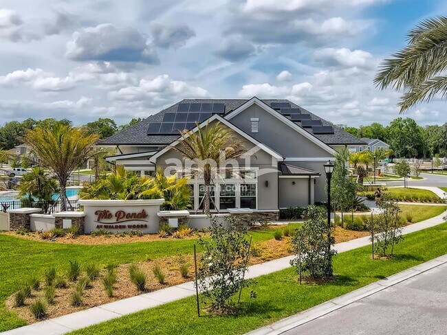 Foto del edificio - 919 Walden Pond Dr