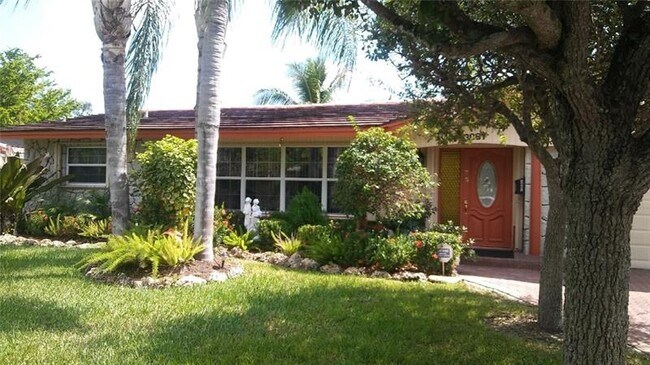 Foto del edificio - 3881 NW 100th Ave