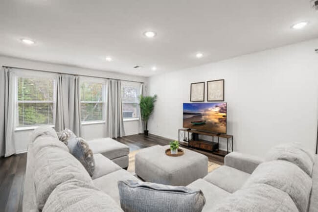 Foto del edificio - 14282 Coronado Dr