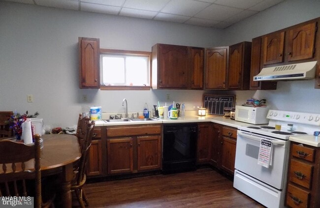 Building Photo - 514 Pruner St