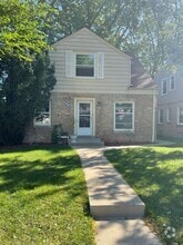 Building Photo - 2828 S 48th St