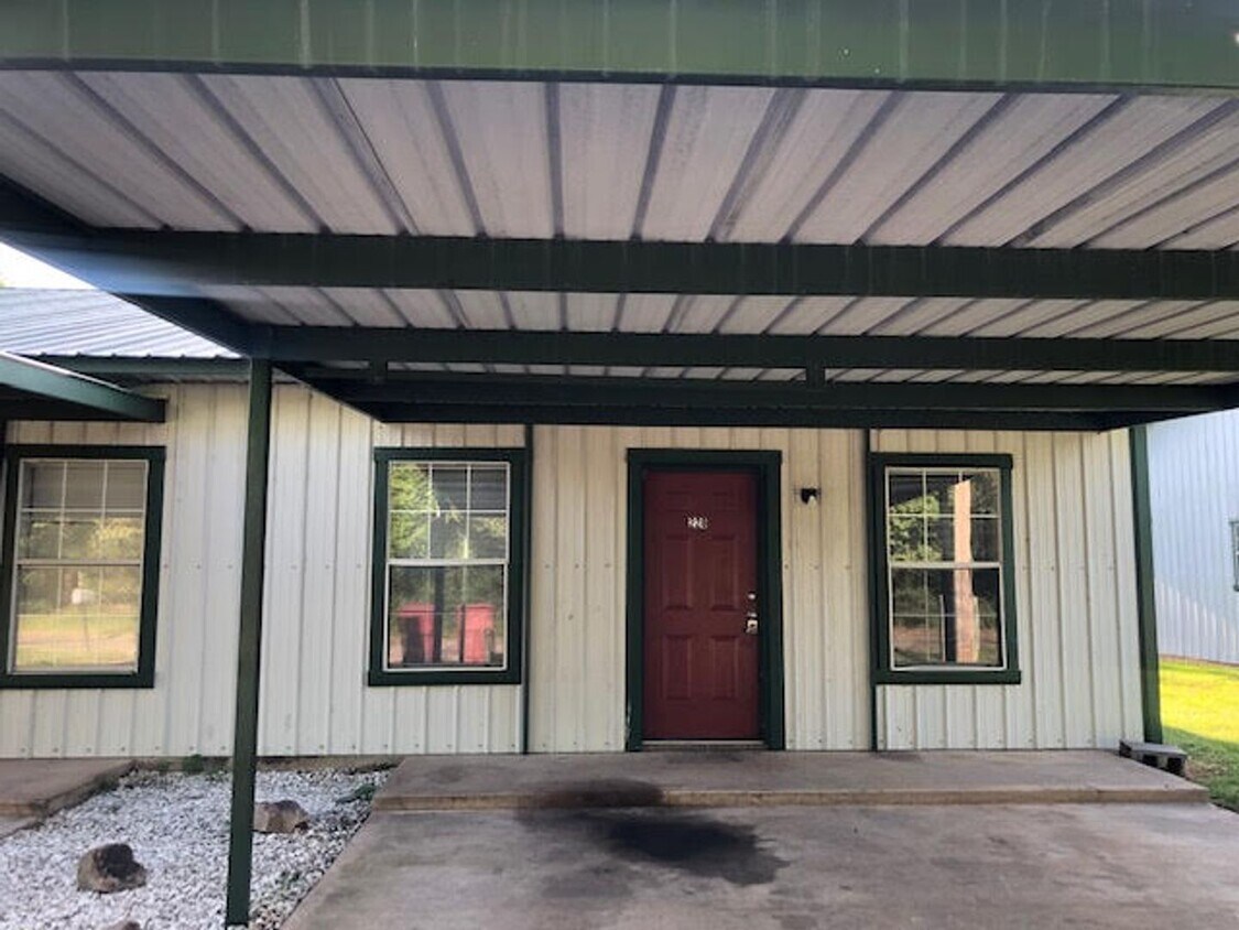 220 Hickory St, Blossom, TX 75416 House Rental in Blossom, TX