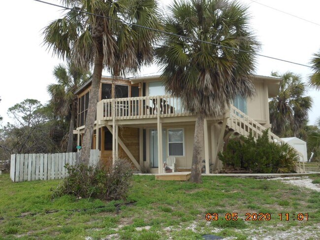 Building Photo - 215 S Neptune St