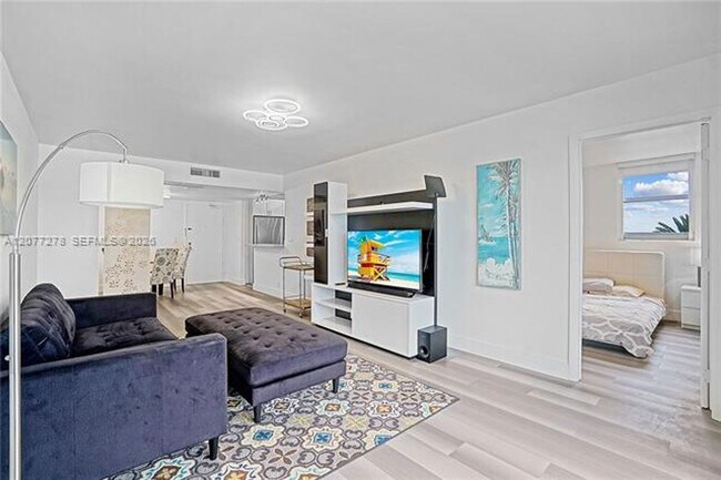 Building Photo - 9273 Collins Ave