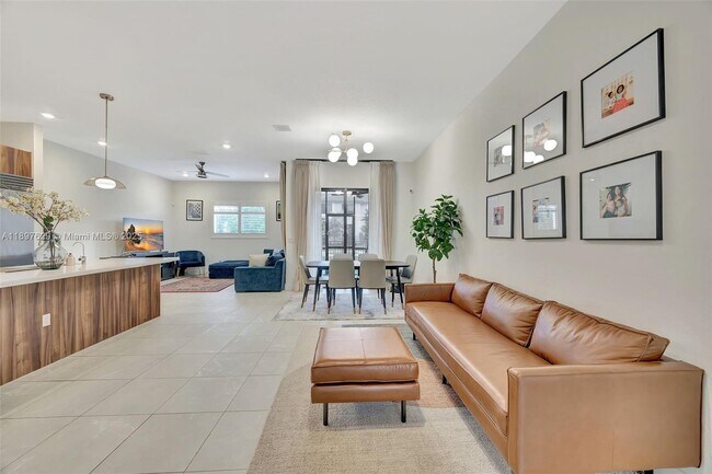 Foto del edificio - 8282 SW 120th Ter