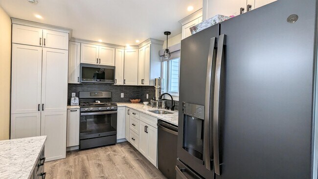 Building Photo - 60 Weirs Rd
