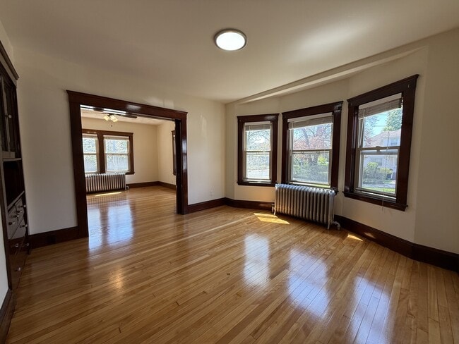 Dining Room w/Built-Ins - 585 High St