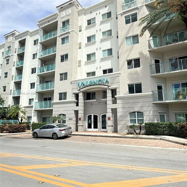 Foto del edificio - 6001 SW 70th St