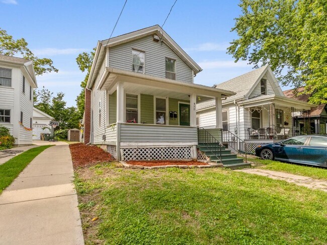 Foto del edificio - 930 E Dayton St