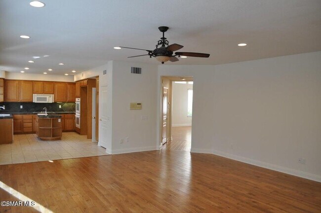 Foto del edificio - 1596 Blue Canyon St