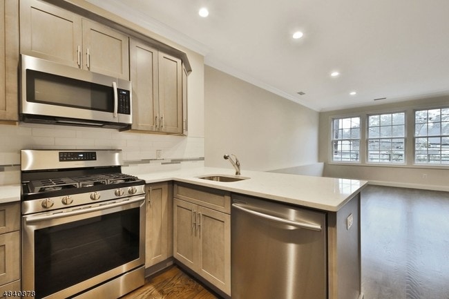 Foto del edificio - 115 Watchung Ave