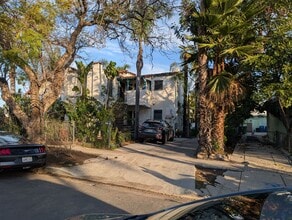 Building Photo - 6137 Romaine St