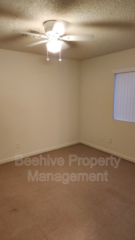 Building Photo - 1324 E Taylor St