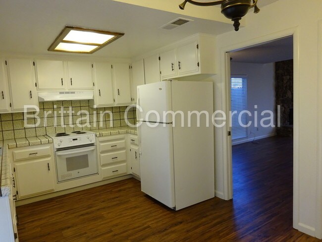 Foto del edificio - 6217 Riverside Blvd