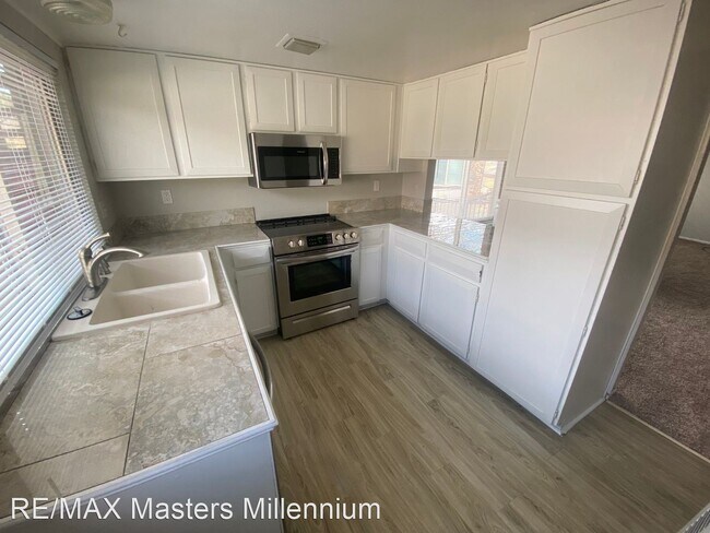 Foto del edificio - 3 br, 2 bath House - 3562 S Kittredge St #A