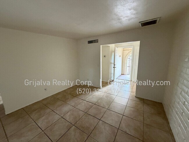 Foto del edificio - 3325 S Elson Ave