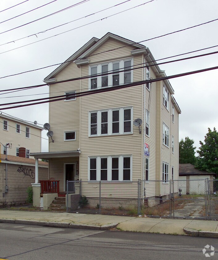 Building Photo - 331-341 Douglas Ave