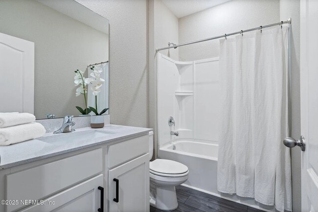 Foto del edificio - 145 Brybar Dr