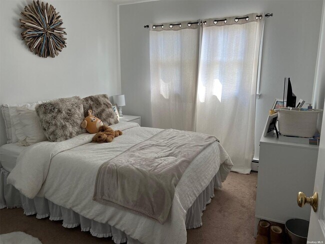 Foto del edificio - 563 Neptune Blvd