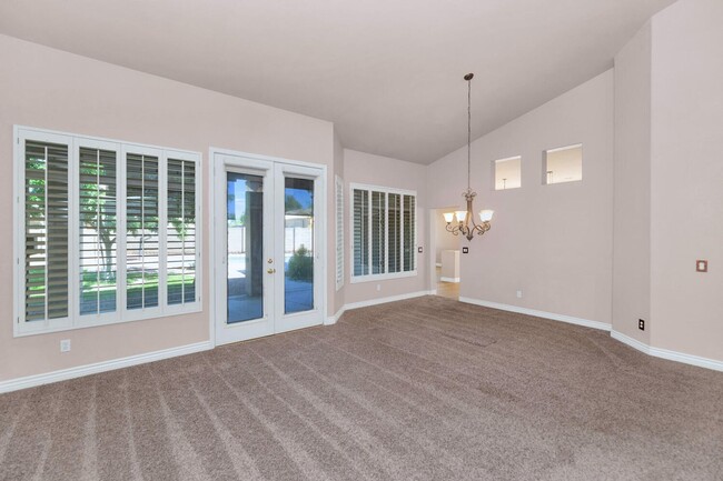 Foto del edificio - 3382 W Harrison St