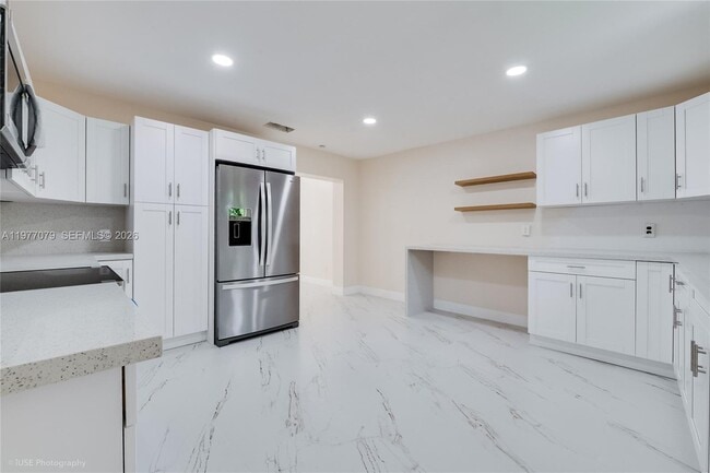 Building Photo - 10421 SW 184th St