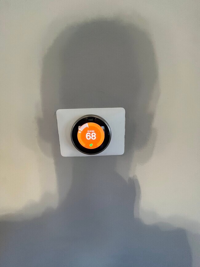 1813 E Norwich Ave Unit Lower, Saint Francis, WI 53235 Apartments in Saint Francis, WI