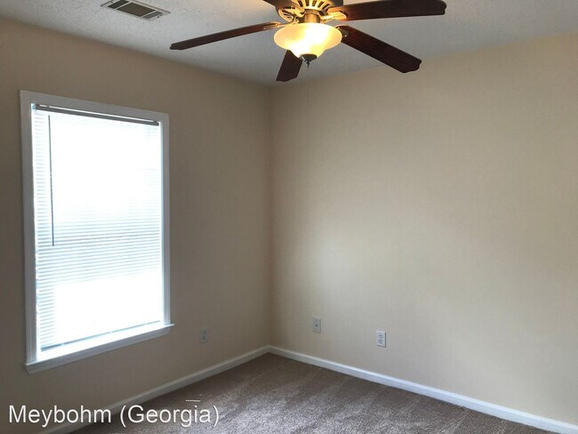 Building Photo - 2 br, 2 bath House - 305 Evans Lake Way