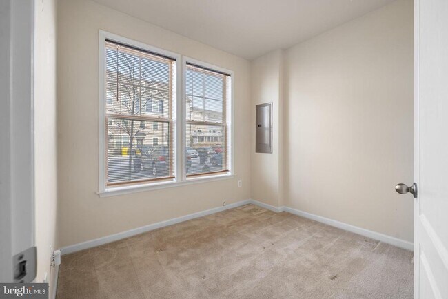 Foto del edificio - 829 Jarrett Ln