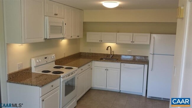 Building Photo - 317 Montebello Cir