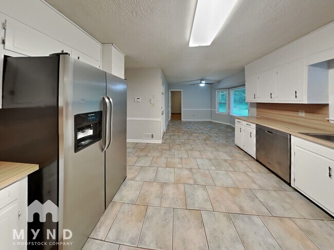 Foto del edificio - 2211 Tarence Ln SW