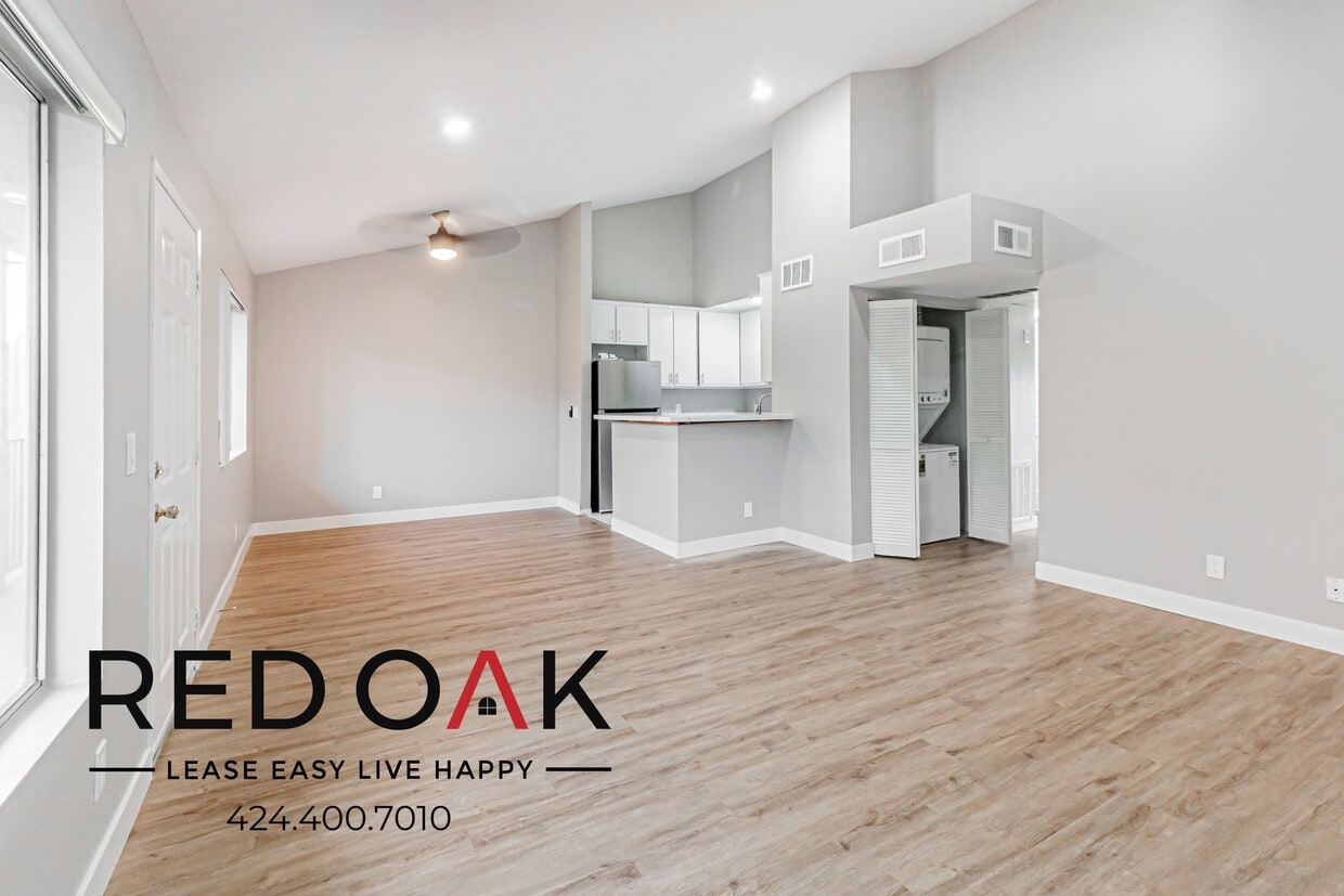 Foto principal - 14748 Burbank Blvd