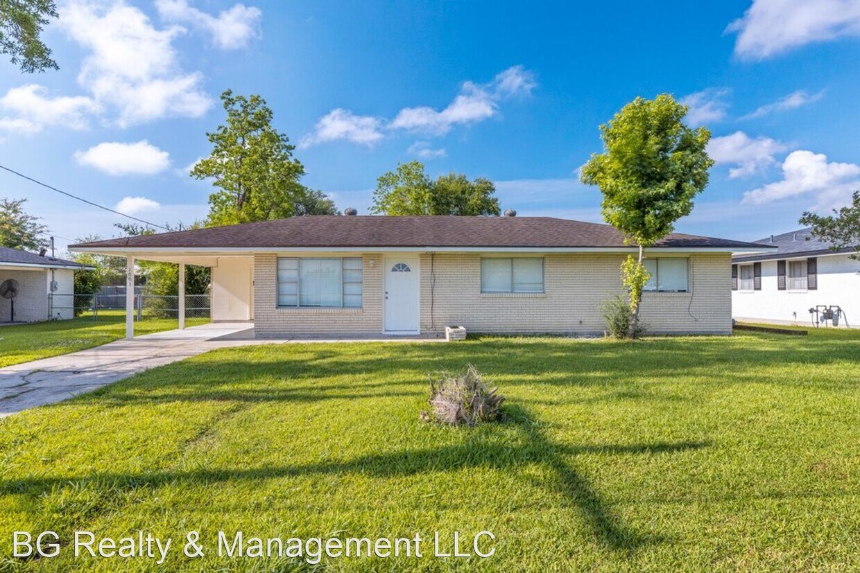 Primary Photo - 3 br, 1.5 bath House - 1003 Garden Drive